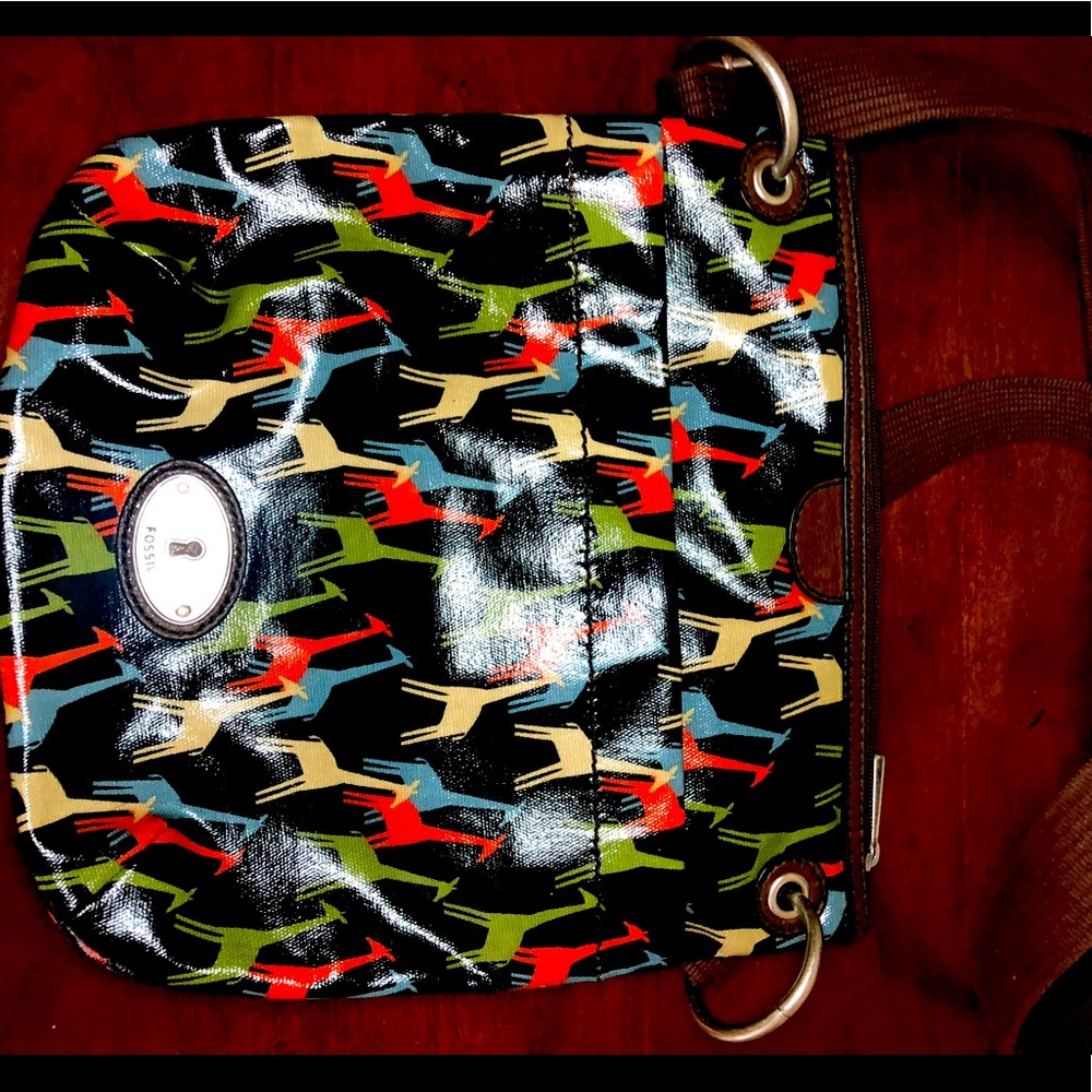 Fossil giraffe crossbody